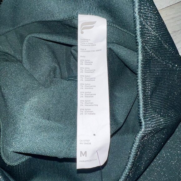 NWT Fabletics Seamless High-Waisted Legging Everpine Sparkle Size M - Picture 6 of 9